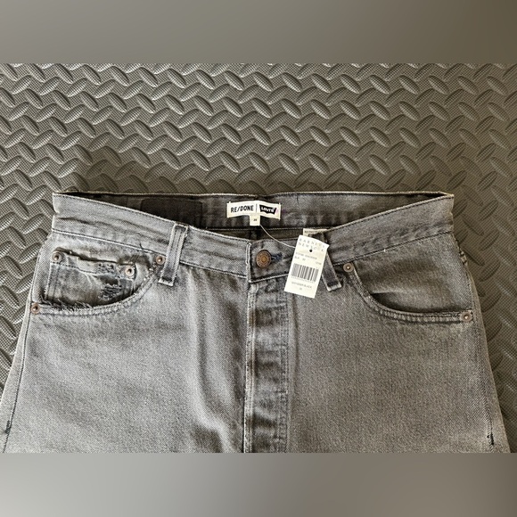 New Mens Levis Jeans Re/done Mens Jeans Gray Wash sz 30 with leather patch - Picture 3 of 10